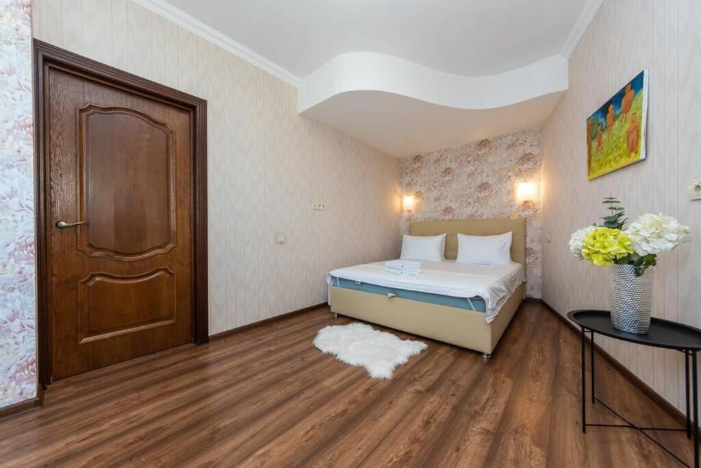Apartments With Crazy Panoramic View Of The Dniepr Kiev Exteriör bild