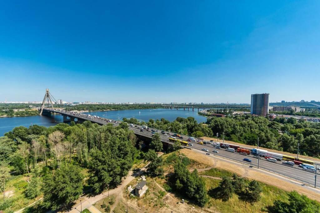 Apartments With Crazy Panoramic View Of The Dniepr Kiev Exteriör bild