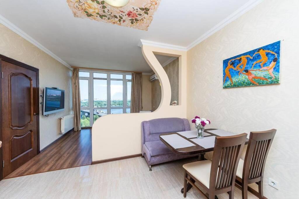 Apartments With Crazy Panoramic View Of The Dniepr Kiev Exteriör bild