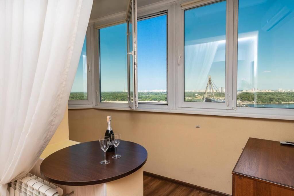 Apartments With Crazy Panoramic View Of The Dniepr Kiev Exteriör bild