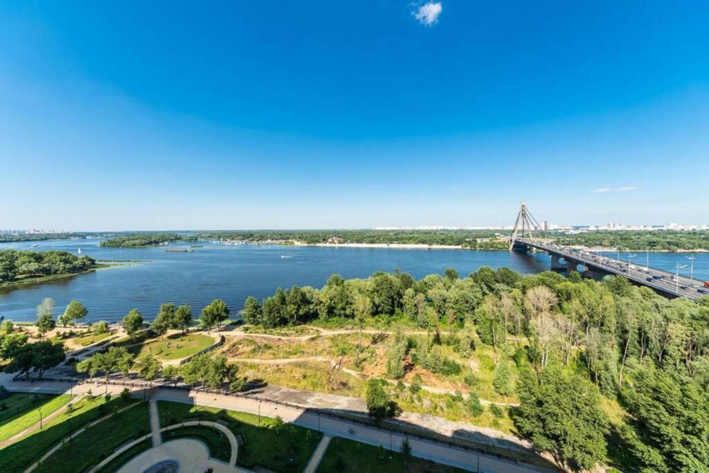 Apartments With Crazy Panoramic View Of The Dniepr Kiev Exteriör bild