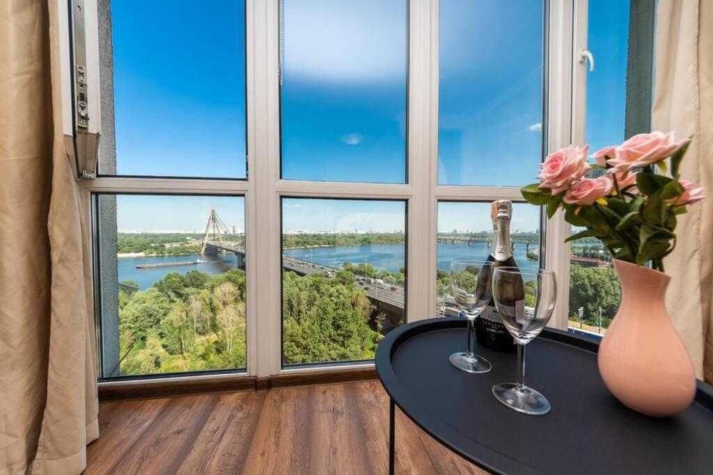 Apartments With Crazy Panoramic View Of The Dniepr Kiev Exteriör bild